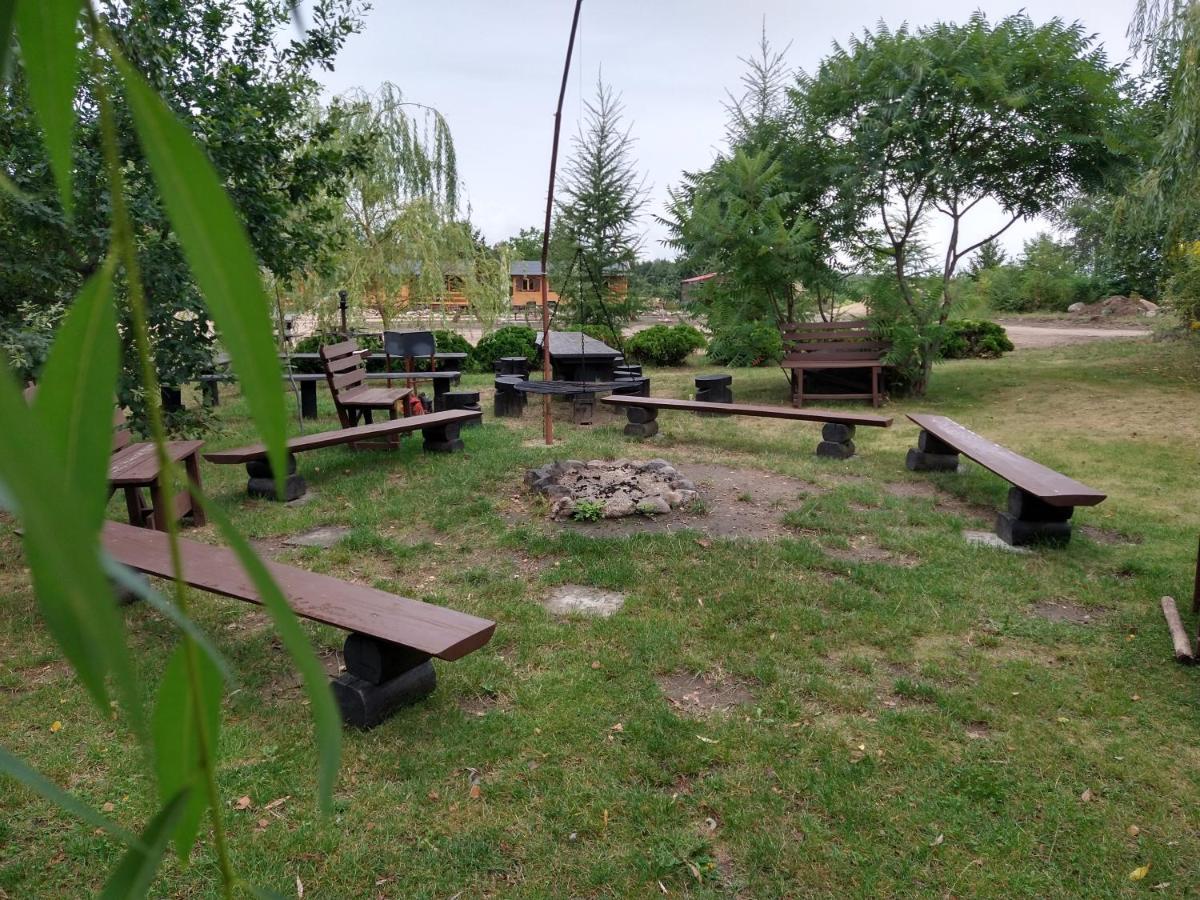 Dom Wczasowy Pieciu Pomostow I Domki Letniskowe Czaplinek Kültér fotó